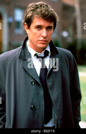 SOMEONE TO WATCH OVER ME (1987) TOM BERENGER SWO 010 Stock Photo