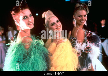 STRICTLY BALLROOM (1992) LEONIE PAGE, GIA CARIDES, SONIA KRUGER SBR 046 Stock Photo