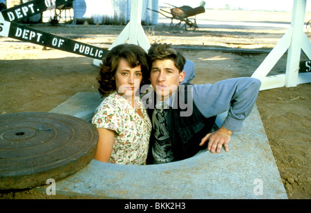 THE WOO WOO KID (1987) TALIA BALSAM, PATRICK DEMPSEY WOO 006 Stock Photo