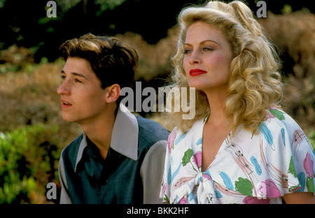 THE WOO WOO KID (1987) PATRICK DEMPSEY, BEVERLY D'ANGELO WOO 019 Stock Photo