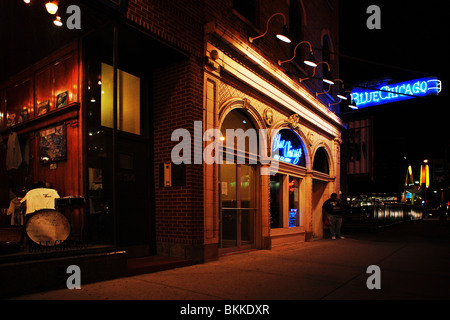 Blue chicago club hi-res stock photography and images - Alamy