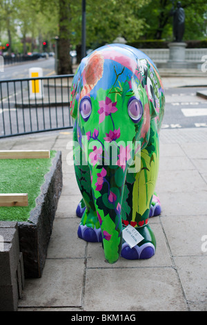 One of the 260 baby asian elephant statues, comprising the Elephant Parade, that can be found around central London, England Stock Photo