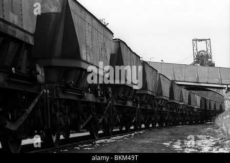 Coal train arriving for loading at Deep Navigation Colliery Treharris Mid Glamorgan South Wales Valleys UK Stock Photo