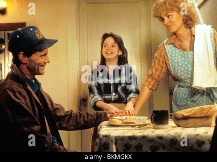 COUNTRY (1984) SAM SHEPARD, JESSICA LANGE COU 004 L Stock Photo