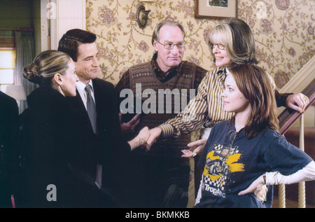 THE FAMILY STONE (2005) SARAH JESSICA PARKER, DERMOT MULRONEY, CRAIG T NELSON, DAINE KEATON, RACHEL MCADAMS FAMS 001-03 Stock Photo