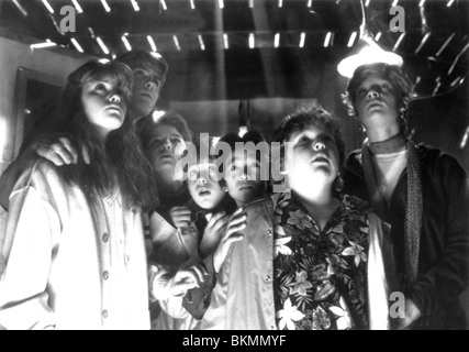 THE GOONIES (1985) KERRI GREEN, JOSH BROLIN, COREY FELDMAN, SEAN ASTIN, KE HUY QUAN, JEFF COHEN, MARTHA PLIMPTON GOO 009P Stock Photo