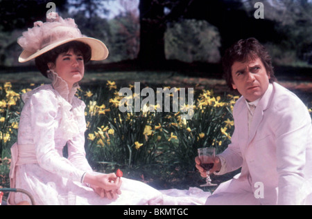 LOVESICK (1983) ELIZABETH McGOVERN, DUDLEY MOORE LVSK 005 Stock Photo