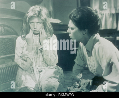 THE MIRACLE WORKER (1962) PATTY DUKE, ANNE BANCROFT MRW 001 Stock Photo