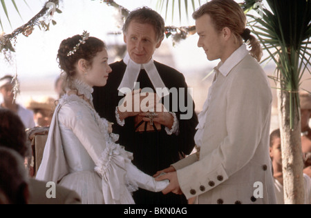 THE PATRIOT (2000) LISA BRENNER, RENE AUBERJONOIS, HEATH LEDGER TPAT 140 Stock Photo