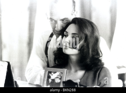 SCANDAL (1988) IAN MCKELLEN, JOANNE WHALLEY-KILMER SCA 001 P Stock Photo