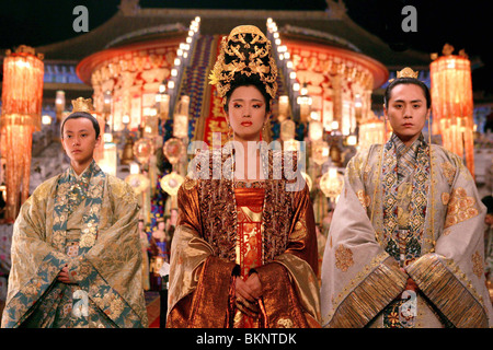 CURSE OF THE GOLDEN FLOWER (2006) MAN CHENG JIN DAI HUANG JIN JIA (ALT) LI GONG CTGF 001-05 Stock Photo