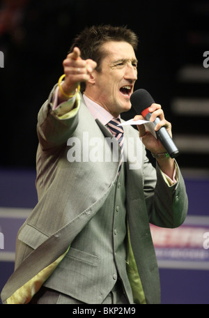 MASTER OF CEREMONIES/ANNOUNCER MICROPHONE MASTER OF CEREMONIES/ANNOUNCER THE CRUCIBLE SHEFFIELD ENGLAND 19 April 2010 Stock Photo