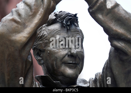 The statue of Brian Clough Nottingham Forests legendary Manager, now sited at Speakers Corner off Market Square in Nottingham City Centre. Made by sculptor Les Johnson and unveiled by Clough's wife Barbara on November 6th, 2008. Stock Photo