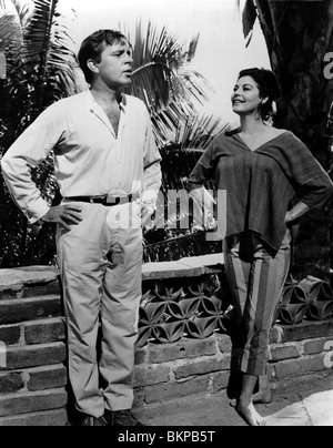 THE NIGHT OF THE IGUANA (1964) RICHARD BURTON, AVA GARDNER NIG 003P Stock Photo