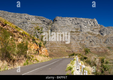 View of Table Mountain and Platteklip gorge (centre) seen from Tafelberg road in Cape Town, South Africa. Stock Photo