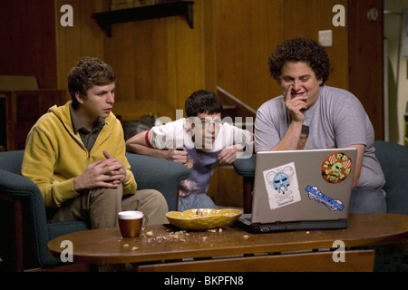 SUPERBAD (2007) CHRISTOPHER MINTZ-PLASSE, MICHAEL CERA, JONAH HILL GREG MOTTOLA (DIR) SUPE 001-06 Stock Photo