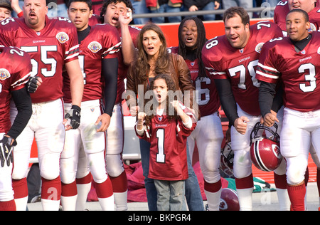 THE GAME PLAN (2007) MADISON PETTIS, PAIGE TURCO ANDY FICKMAN (DIR) 018 Stock Photo