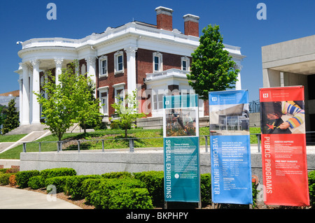 CHATTANOOGA, Tennessee, United States — Exterior of the Hunter Museum of American Art in Chattanooga Tennessee Stock Photo