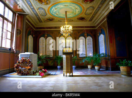 Russia, St.Petersburg; The chapel where the last of the Romanovs, the family of Tsar Nicholas II, rest. Stock Photo