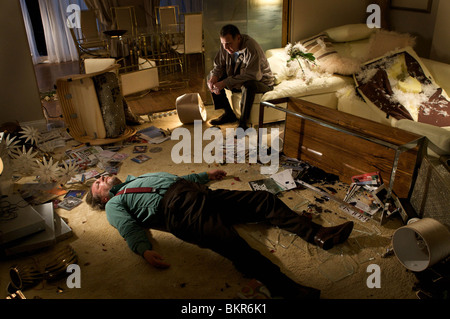 44 INCH CHEST (2009) RAY WINSTONE, JOHN HURT MALCOLM VENVILLE (DIR) 002 Stock Photo