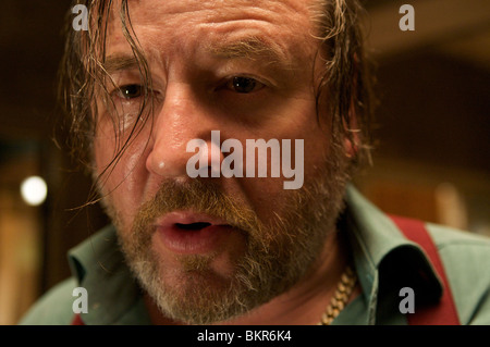 44 INCH CHEST (2009) RAY WINSTONE MALCOLM VENVILLE (DIR) 003 Stock Photo