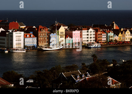 Curacao, Willemstad, elevated view the waterfront houses of Punda on the Handelskade, facing the Sint Annabaai Stock Photo