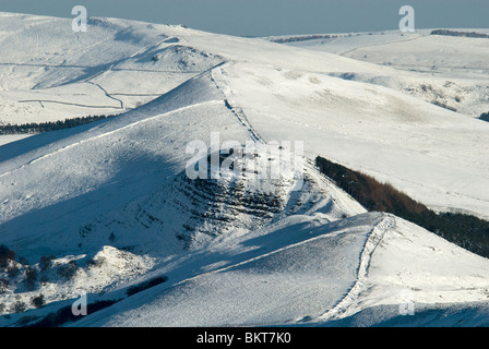 Back Tor from Mam Tor in winter, Edale, Peak District, Derbyshire, England, UK Stock Photo