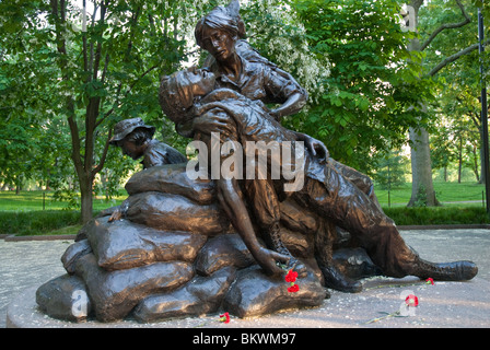 Memorial statue to nurses in Washington DC Stock Photo