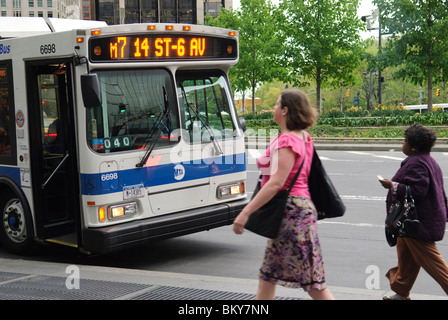 M7 Bus, via Broadway, Public Transportation, New York City, 2010 Stock Photo