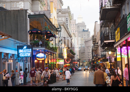 Women walking into the French Quarter shopping area in downtown Stock ...