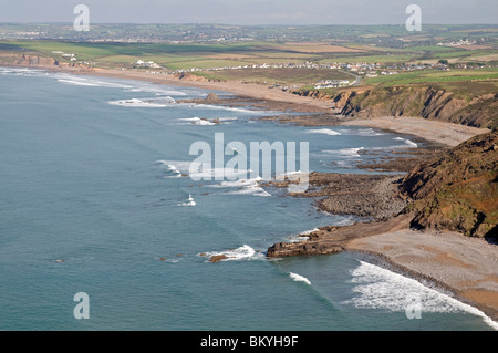 Impressive Atlantic coastline of north Cornwall at Widemouth Bay south of Bude Stock Photo