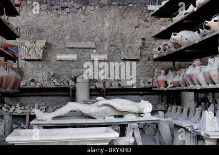 Plaster cast of a victim of the Vesuvius eruption in 79AD at Pompeii Italy Stock Photo