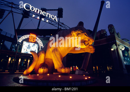 Comerica park tiger statue hi-res stock photography and images - Alamy