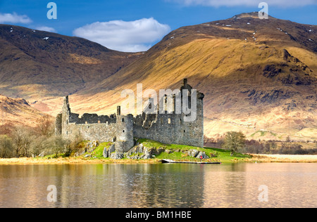 Kilchurn Castle & Loch Awe, Argyll & Bute, Scottish Highlands, Scotland, UK Stock Photo