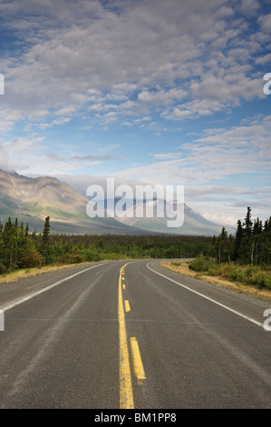 Road and Dalton Range, Kluane National Park and Reserve, Yukon Territory, Canada, North America Stock Photo