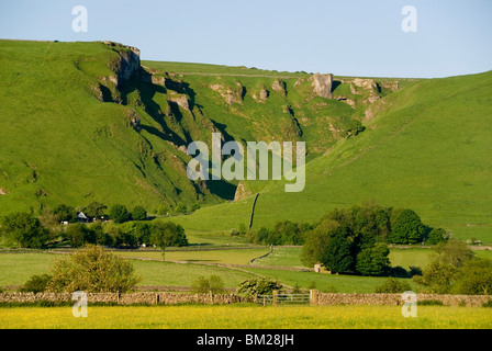 Winnats Pass, Ice Age meltwater gorge cut into reef limestone, Castleton, Peak District National Park, Derbyshire, UK Stock Photo