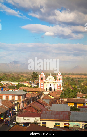 View from Leon Cathedral looking across rooftops towards Iglesia Dulce Nombre de Jesus El Calvario, Leon, Nicaragua Stock Photo