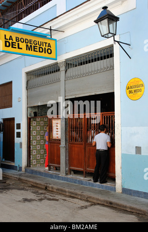 The Bodeguita del Medio made famous by Ernest Hemingway, in Calle Obispo in historic centre, Old Havana, Cuba Stock Photo
