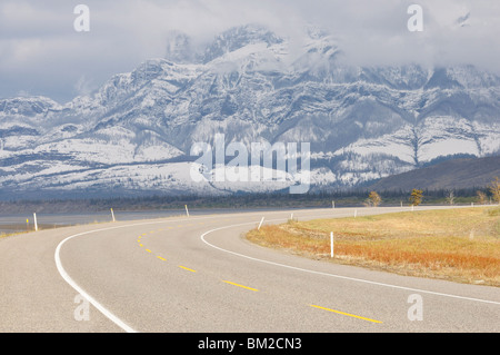 Yellowhead Highway, Jasper National Park, UNESCO World Heritage Site, Alberta, Canada Stock Photo