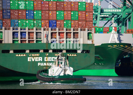 Tugboat and container ship, San Pedro Port, Los Angeles, California, USA Stock Photo