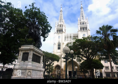 Metropolitan Cathedral, Monument of Simon Bolivar and Seminario Park, Guayaquil, Ecuador Stock Photo