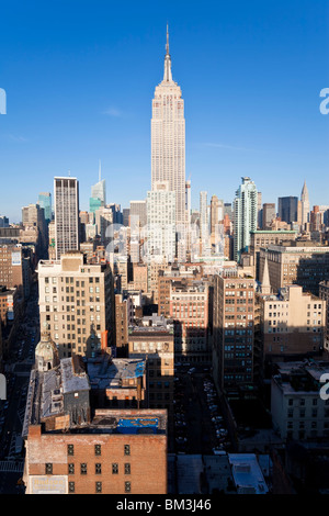 EMPIRE STATE BUILDING MIDTOWN SKYLINE MANHATTAN NEW YORK CITY USA Stock ...