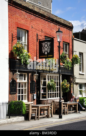 Uxbridge Arms Pub, Uxbridge Street, Kensington, Royal Borough of Stock ...