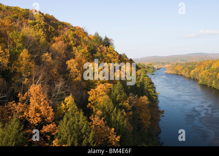 The Connecticut River in fall as seen from the French King Bridge in Erving, Massachusetts.  Route 2 - Mohawk Highway. Stock Photo