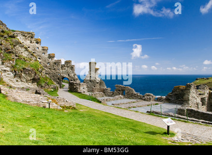 Tintagel Castle in Cornwall, England, supposed location of King Arthur's Camelot Stock Photo