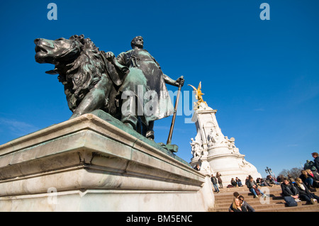 Queen Victoria Memorial outside Buckingham Palace, London, UK Stock Photo