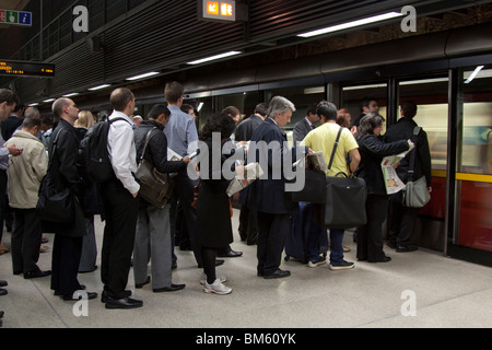 Jubilee Line Platform - Canary Wharf Station - London Underground Stock Photo