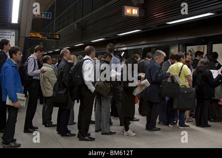 Jubilee Line Platform - Canary Wharf Underground Station - London Stock Photo