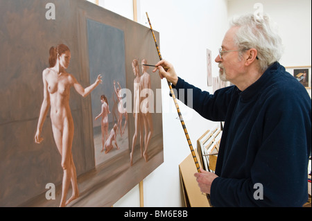 Scottish born artist Harry Holland acknowledged as one of Britain’s finest figurative painters pictured in his Cardiff studio Stock Photo