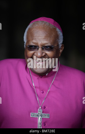 Archbishop Desmond Tutu attends The 2009 General Assembly of the Church of Scotland as guest speaker. Stock Photo